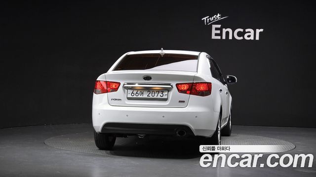 Kia Porte 2012 — photo 4