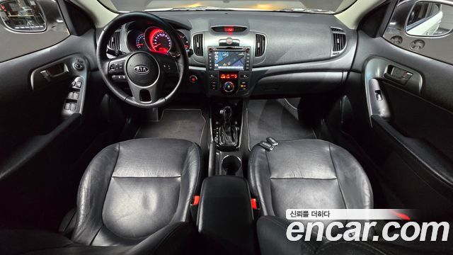 Kia Porte 2012 — photo 10
