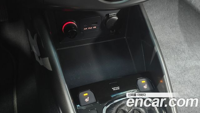 Kia Porte 2012 — photo 30