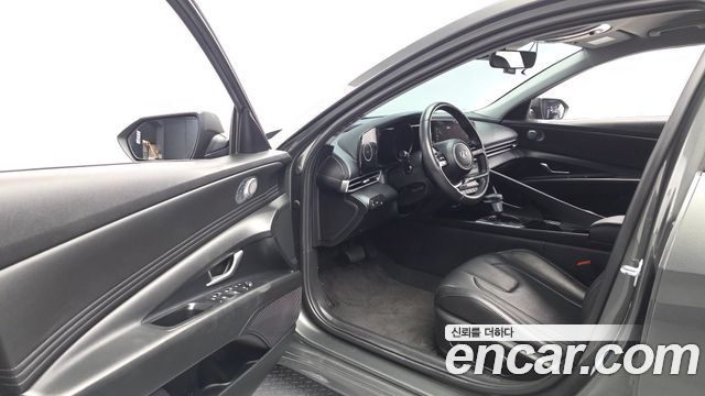 Hyundai AVANTE 2023 — photo 13