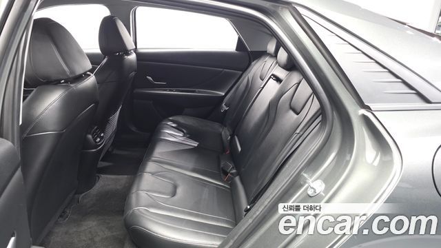 Hyundai AVANTE 2023 — photo 16