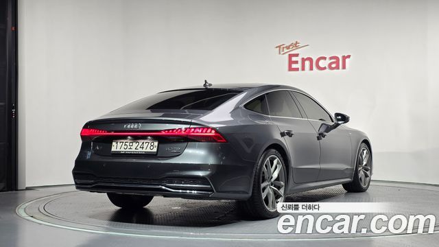 Audi A7 2020 — photo 2