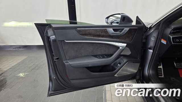 Audi A7 2020 — photo 14