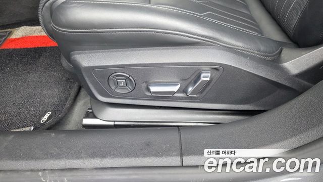 Audi A7 2020 — photo 32