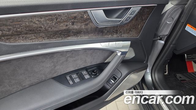Audi A7 2020 — photo 37