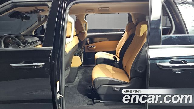 Kia Canival 2021 — photo 11