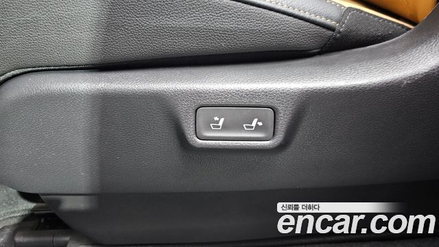 Kia Canival 2021 — photo 18