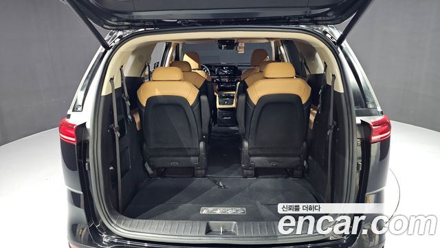 Kia Canival 2021 — photo 20