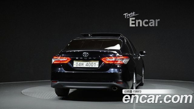Toyota Camry 2018 — photo 4