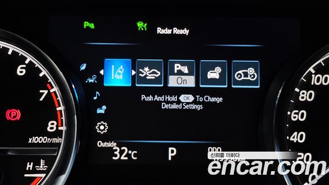 Toyota Camry 2018 — photo 21