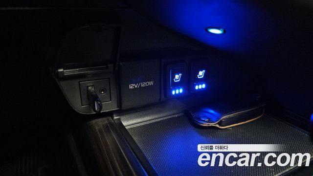 Toyota Camry 2018 — photo 24