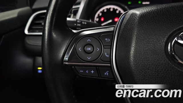 Toyota Camry 2018 — photo 27