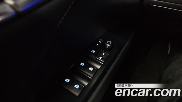 Toyota Camry 2018 — photo 31
