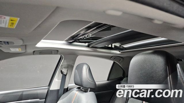 Toyota Camry 2018 — photo 32