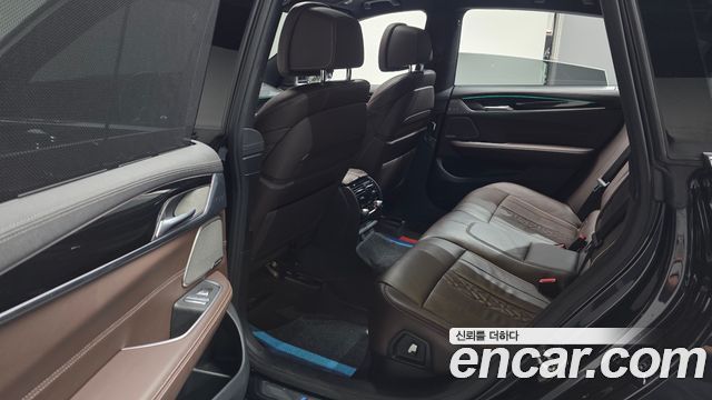 BMW Gran Turismo 2021 — photo 16