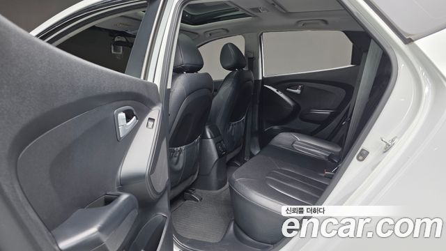 Hyundai Tucson 2014 — photo 28