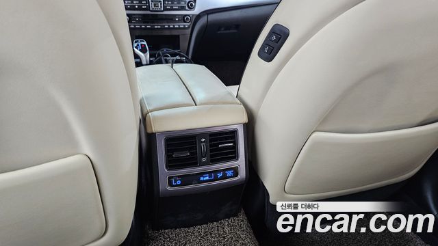Hyundai Equus 2014 — photo 31