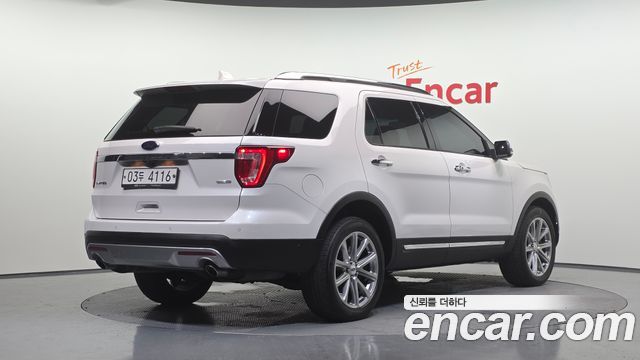 Ford Explorer 2017 — photo 2