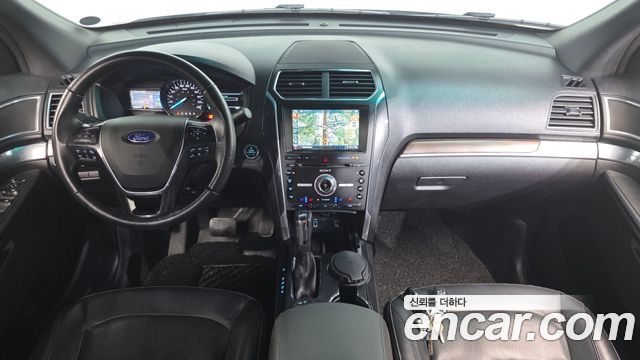 Ford Explorer 2017 — photo 7