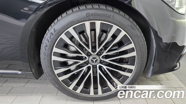 Mercedes-Benz S-Class 2022 — photo 7