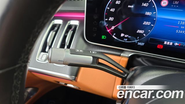 Mercedes-Benz S-Class 2022 — photo 27