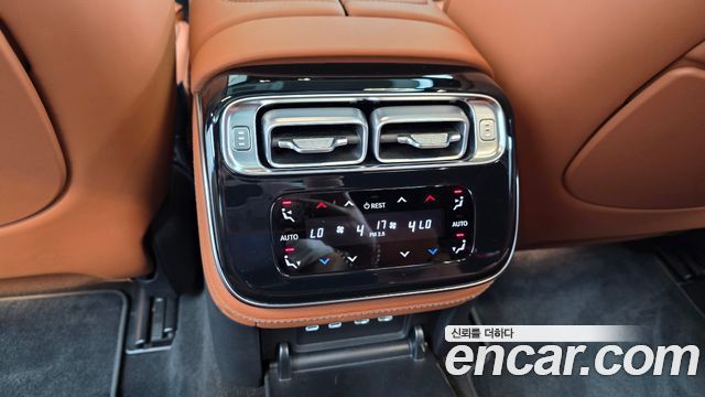 Mercedes-Benz S-Class 2022 — photo 32