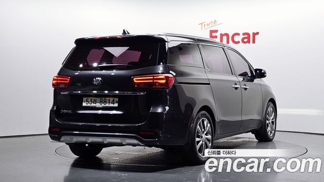 Kia Canival 2019 — photo 2