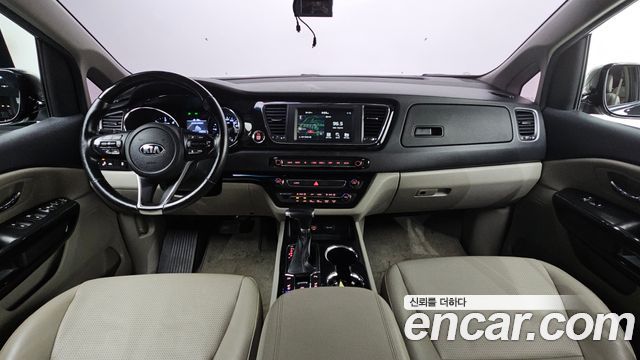 Kia Canival 2019 — photo 10