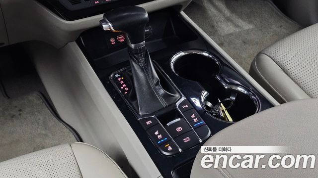 Kia Canival 2019 — photo 12