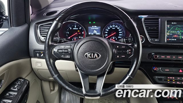 Kia Canival 2019 — photo 19