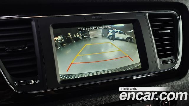 Kia Canival 2019 — photo 22