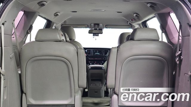 Kia Canival 2019 — photo 26