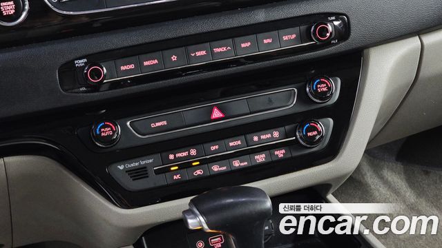 Kia Canival 2019 — photo 31