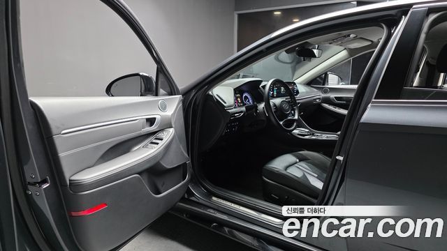 Hyundai Sonata 2022 — photo 10