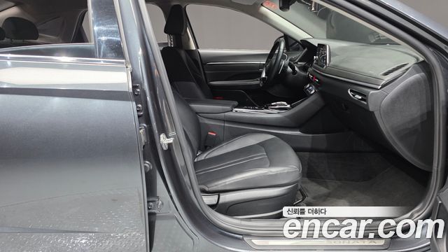 Hyundai Sonata 2022 — photo 11