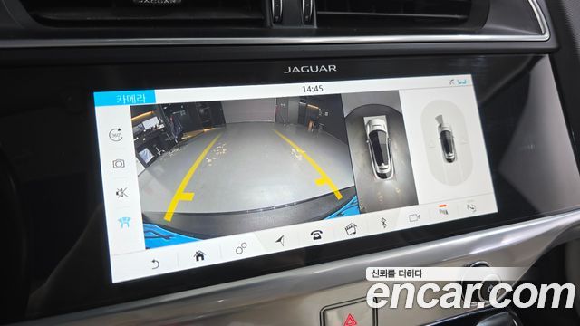Jaguar I-PACE 2019 — photo 16