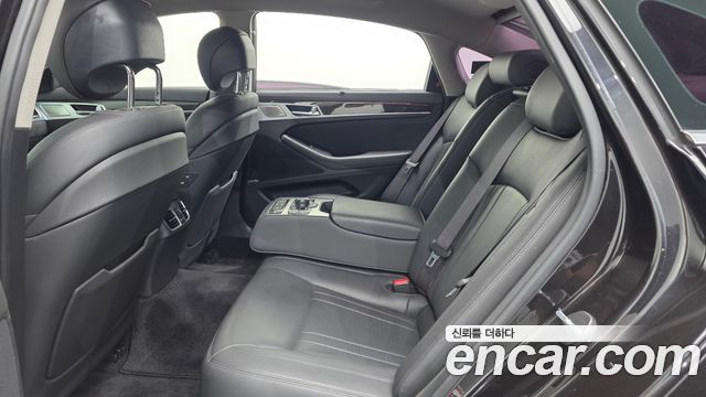 Genesis G80 2017 — photo 12