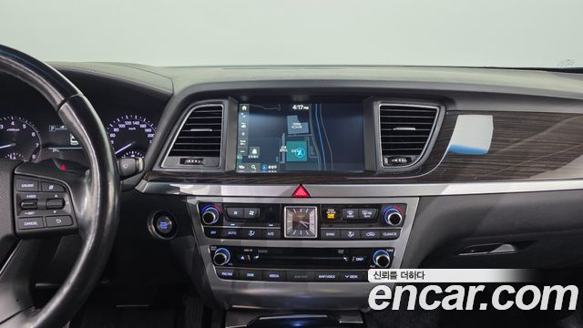 Genesis G80 2017 — photo 14