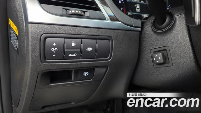 Genesis G80 2017 — photo 18