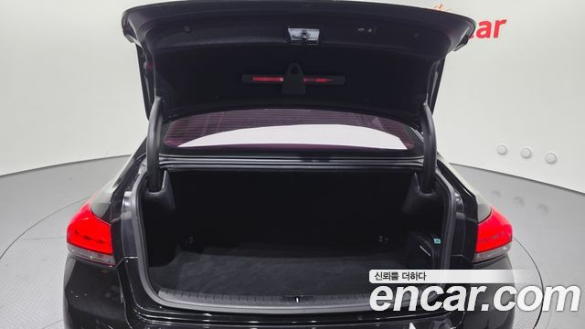 Genesis G80 2017 — photo 20