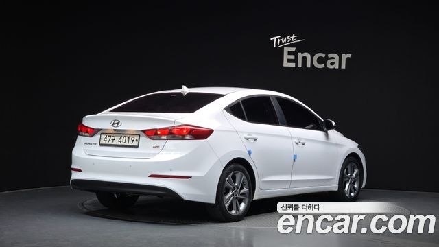 Hyundai AVANTE 2017 — photo 2