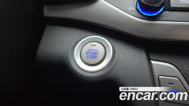 Hyundai AVANTE 2017 — photo 26