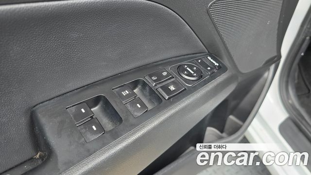 Hyundai AVANTE 2017 — photo 28