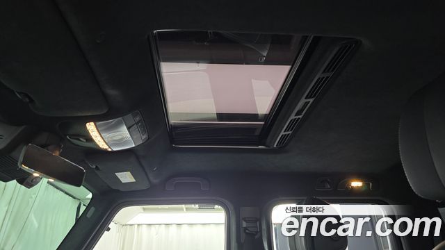 Mercedes-Benz G-Class 2021 — photo 21
