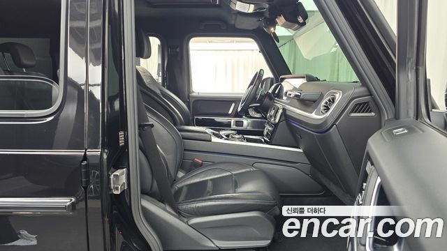 Mercedes-Benz G-Class 2021 — photo 16