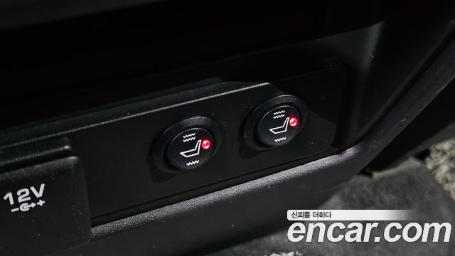 Land Rover Discovery Sport 2017 — photo 19