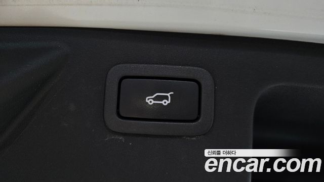 Land Rover Discovery Sport 2017 — photo 20
