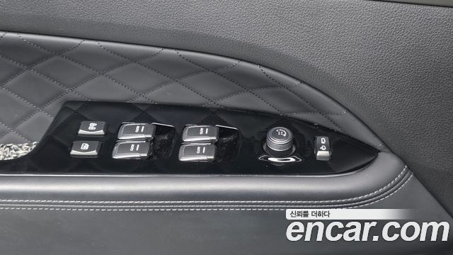 KG Mobility Rexton 2018 — photo 18