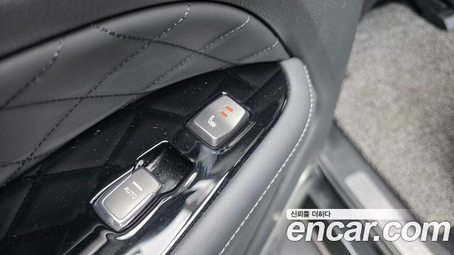 KG Mobility Rexton 2018 — photo 32
