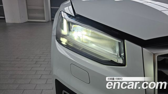 Audi Q2 2020 — photo 8